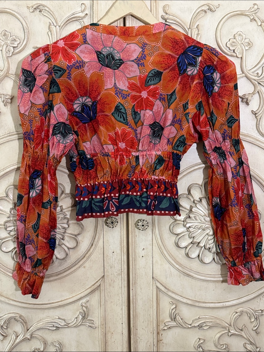 FARM Rio Marias Floral Plunge Neck Peplum Long Sleeve Top Size Medium - Picture 12 of 13